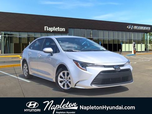 Used 2026 Toyota Corolla LE FWD image 1