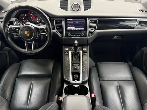 Used 2018 Porsche Macan S image 2