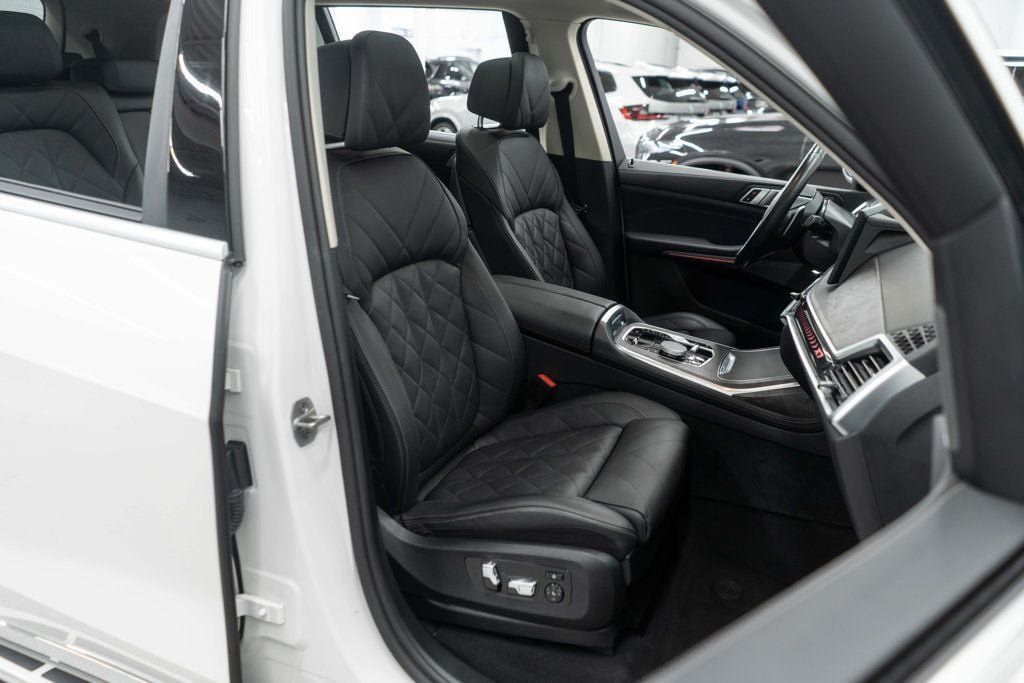 Used 2025 BMW X7 xDrive40i AWD/4WD image 10