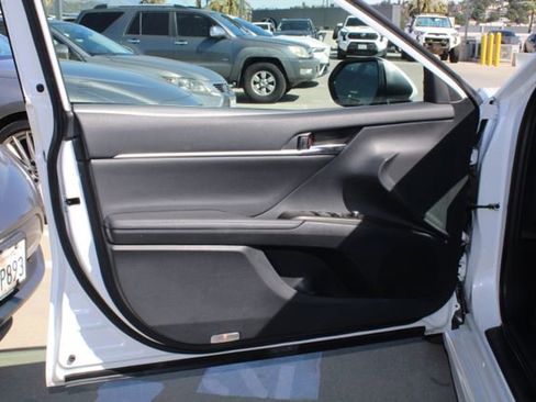 Used 2023 Toyota Camry XSE image 11