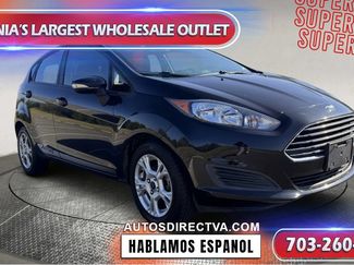 Used 2015 Ford Fiesta SE image 1