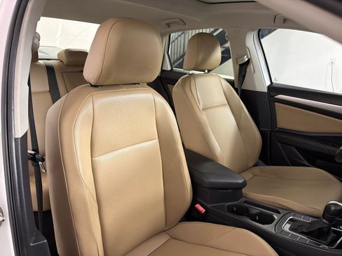 Used 2019 Volkswagen Jetta SE w/ Cold Weather Package FWD image 22