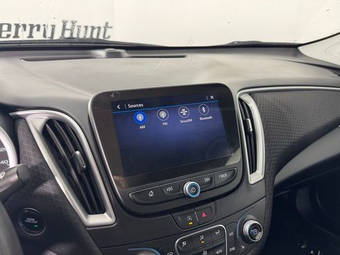 Used 2024 Chevrolet Malibu LT image 17