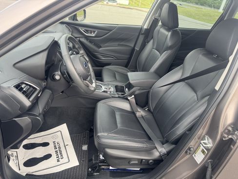 Certified 2023 Subaru Forester Touring AWD/4WD image 12