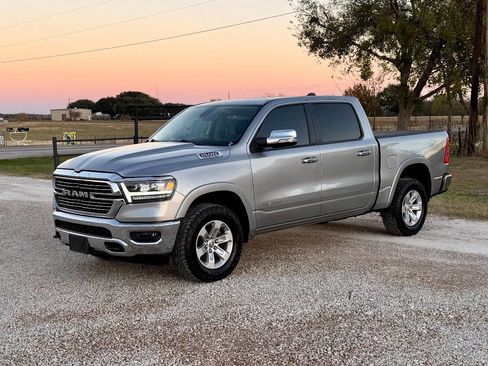 Used 2019 RAM 1500 Laramie w/ Off Road Group image 3