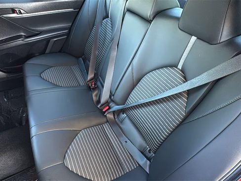 Used 2023 Toyota Camry SE image 23