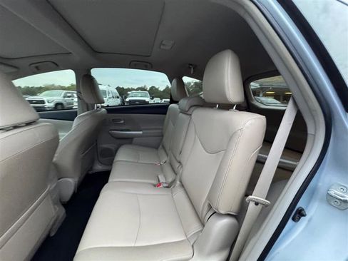Used 2014 Toyota Prius V Five image 38