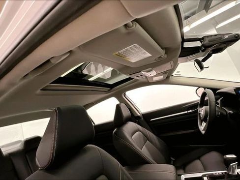 New 2025 Nissan Altima 2.5 SR w/ SR Premium Package image 33