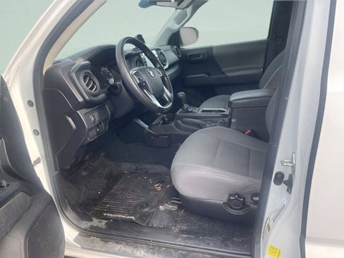 Used 2020 Toyota Tacoma TRD Sport image 14