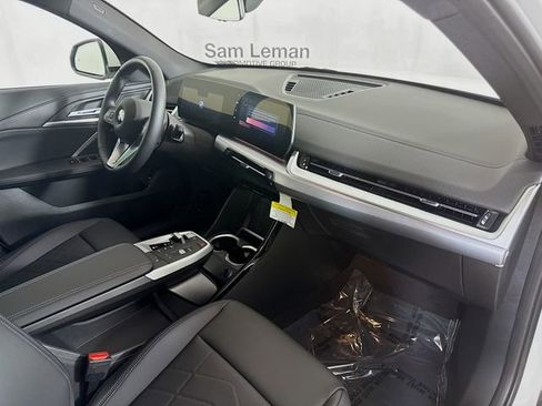 New 2025 BMW X2 xDrive28i w/ Convenience Package image 29