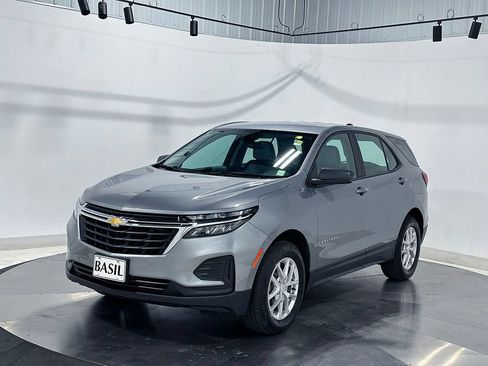 Used 2023 Chevrolet Equinox LS AWD/4WD image 8
