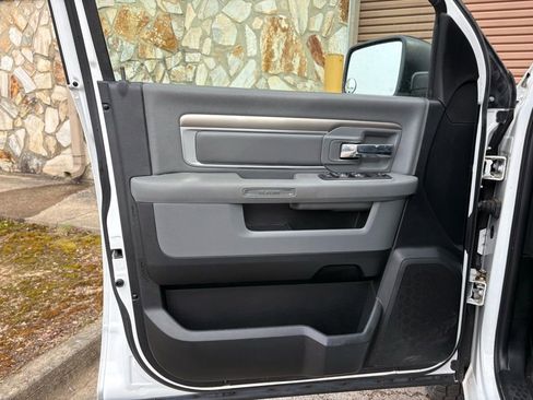 Used 2016 RAM 1500 Classic SLT image 13