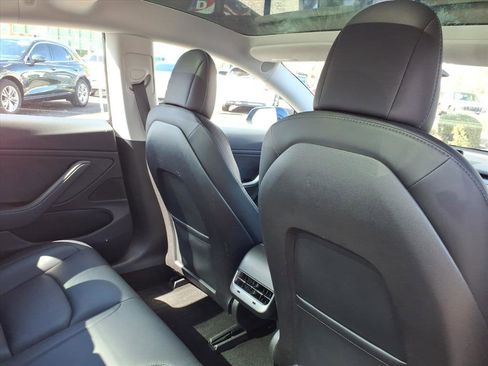 Used 2018 Tesla Model 3 image 13