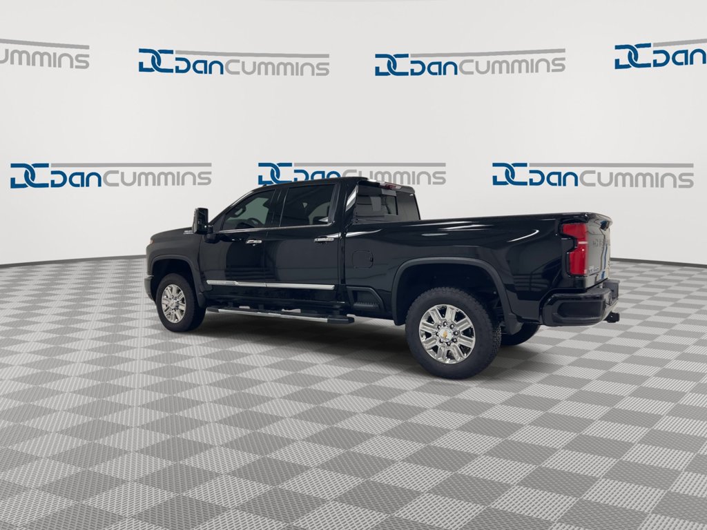 Used 2026 Chevrolet Silverado 2500 High Country w/ High Country Premium Package AWD/4WD image 6