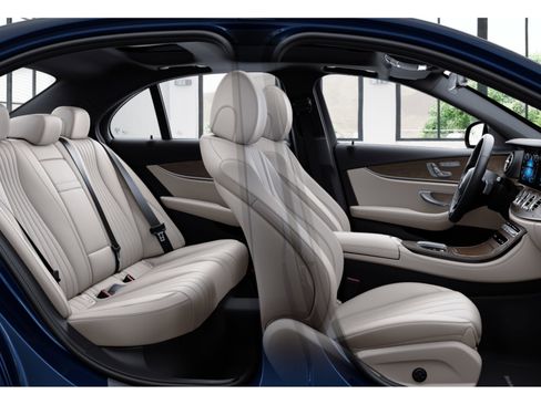 Used 2023 Mercedes-Benz E 350 4MATIC Sedan image 6