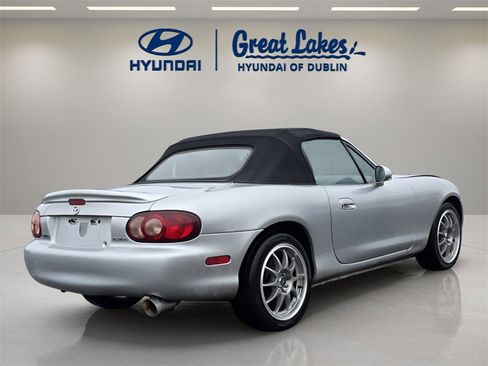 Used 2005 MAZDA MX-5 Miata LS image 5