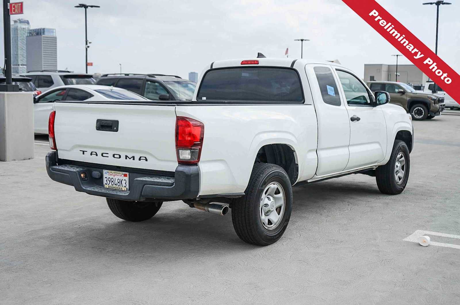 Used 2018 Toyota Tacoma SR RWD image 6