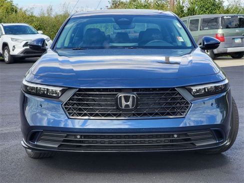 Used 2024 Honda Accord EX-L image 3