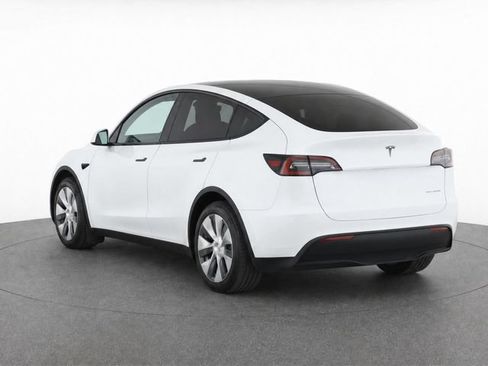 Used 2022 Tesla Model Y Long Range AWD/4WD image 7