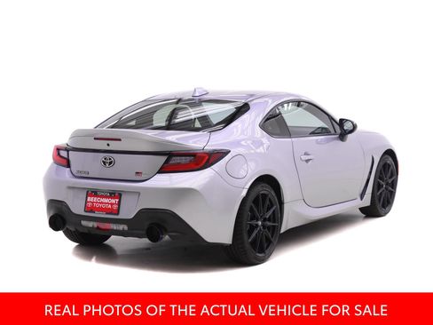 Used 2025 Toyota GR86 Premium w/ ALL Weather Mat Package (TMS) RWD image 2