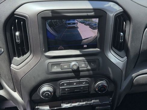 Used 2022 Chevrolet Silverado 2500 Custom w/ Custom Convenience Package AWD/4WD image 18