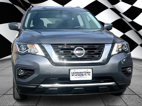 Used 2020 Nissan Pathfinder S image 3