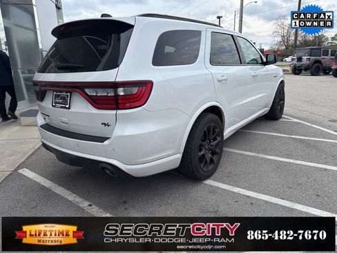 Used 2023 Dodge Durango R/T w/ Hemi Orange Plus Package image 6