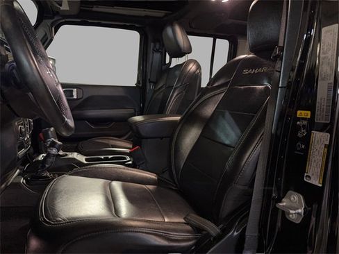 Used 2023 Jeep Wrangler Unlimited Sahara w/ Cold Weather Group image 10