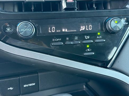 Used 2023 Toyota Camry SE FWD image 30