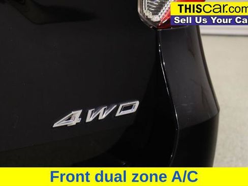 Used 2022 Ford Explorer XLT w/ Equipment Group 202A AWD/4WD image 14