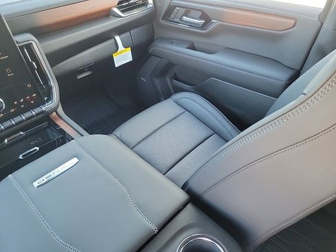 New 2026 GMC Yukon Denali image 15