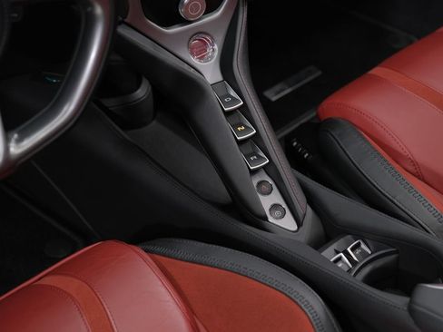 Used 2024 McLaren 750S Spider RWD image 23