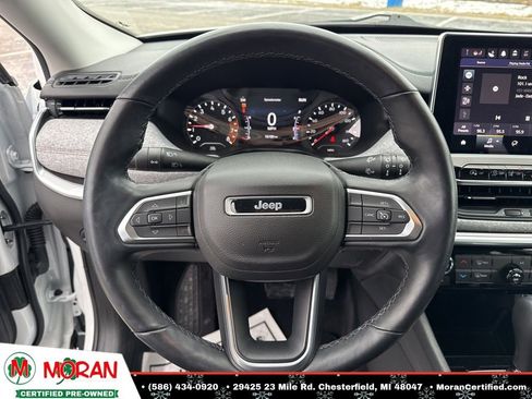 Used 2022 Jeep Compass Latitude image 13