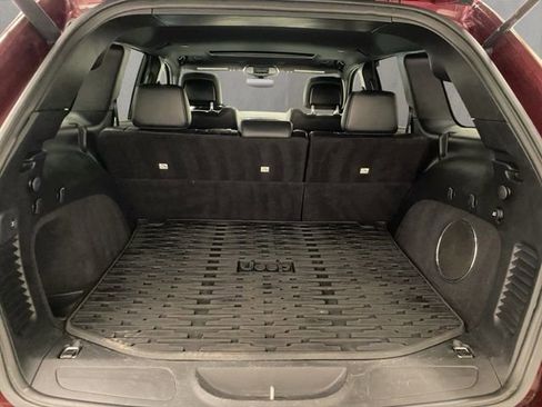 Used 2019 Jeep Grand Cherokee Altitude image 29