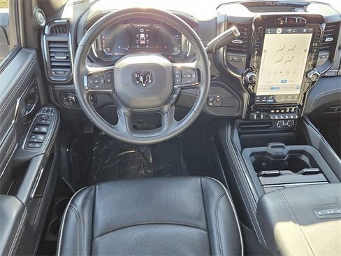 Used 2024 RAM 2500 Limited image 13
