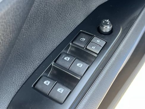 Used 2018 Toyota Camry SE w/ Audio Package FWD image 26
