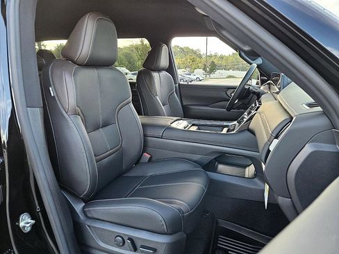 New 2026 Nissan Armada SL image 15