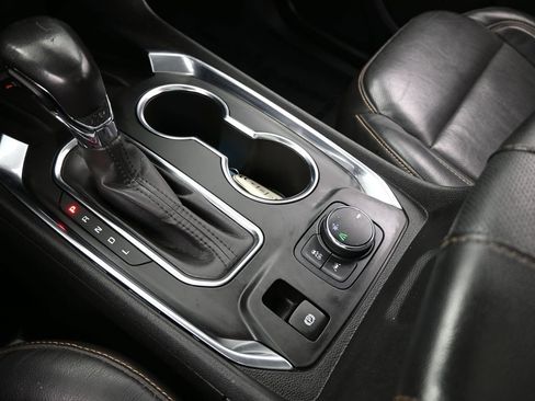 Used 2021 Chevrolet Traverse Premier w/ Redline Edition image 41