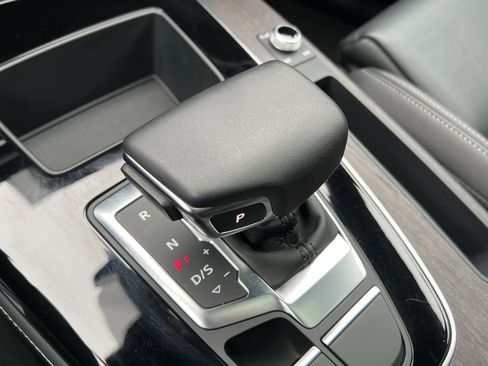 Used 2024 Audi Q5 2.0T Premium Plus w/ Premium Plus Package image 26