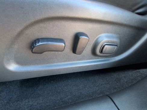 Used 2019 INFINITI QX60 Luxe w/ Essential Package image 17