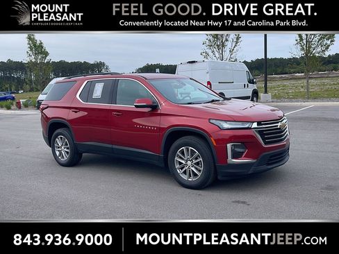 Used 2023 Chevrolet Traverse LT FWD image 1