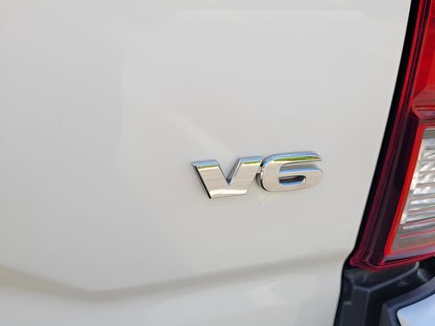 Used 2022 Toyota Tacoma SR image 28