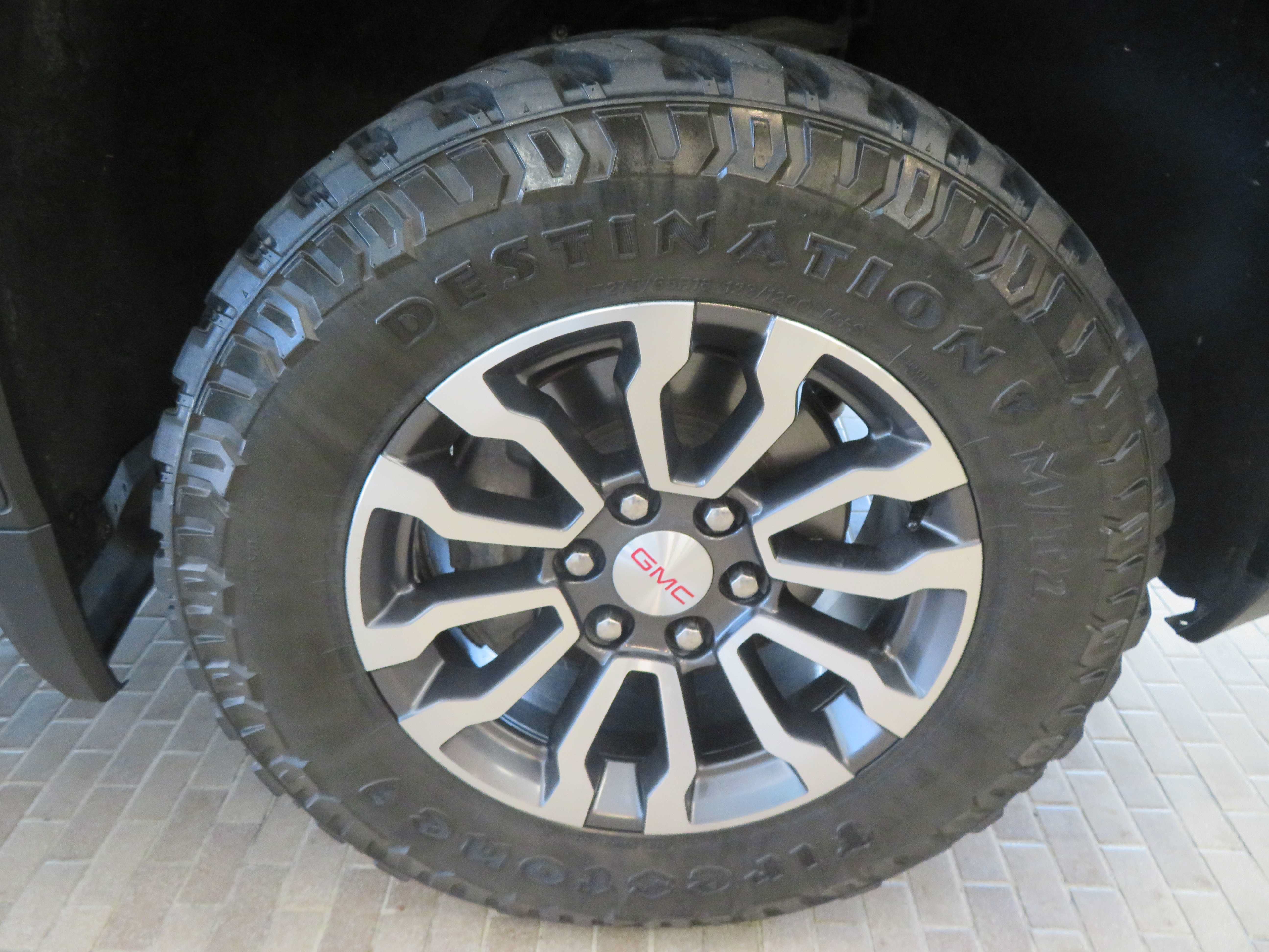 Used 2022 GMC Sierra 1500 AT4 w/ AT4 Preferred Package AWD/4WD image 10