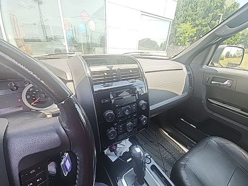 Used 2011 Ford Escape Limited w/ 302A Rapid Spec Order Code FWD image 6