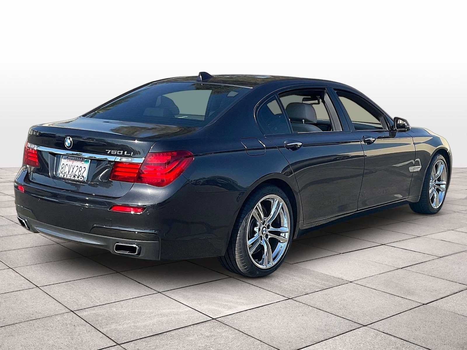 Used 2014 BMW 750Li RWD image 14