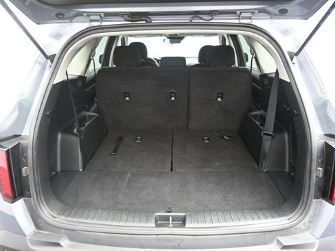 Certified 2023 Kia Sorento LX FWD image 11