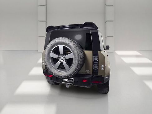 Used 2023 Land Rover Defender 110 X AWD/4WD image 42