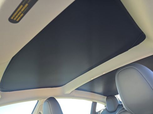 Used 2023 Tesla Model 3 Standard Range image 30