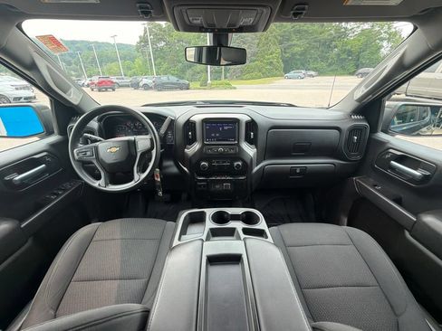 Certified 2020 Chevrolet Silverado 1500 Custom w/ Custom Value Package AWD/4WD image 19