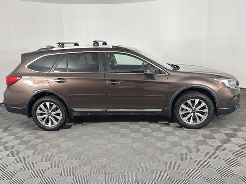 Used 2019 Subaru Outback 3.6R Touring w/ Protection Package #1 AWD/4WD image 8